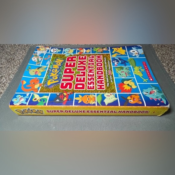 Pokémon Super Deluxe Essential Handbook – Over 800 Characters – Scholastic Guide - Picture 3 of 10